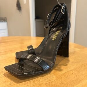 Black Heels / 8.5